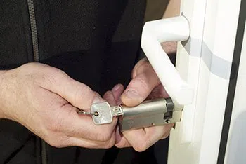 Royal Locksmith Store Artesia, CA 562-263-5453 - locks-repair